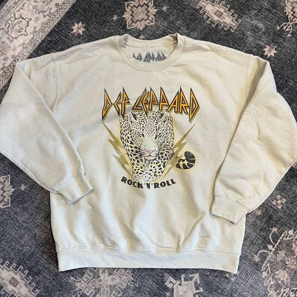 Def leopard sweatshirt